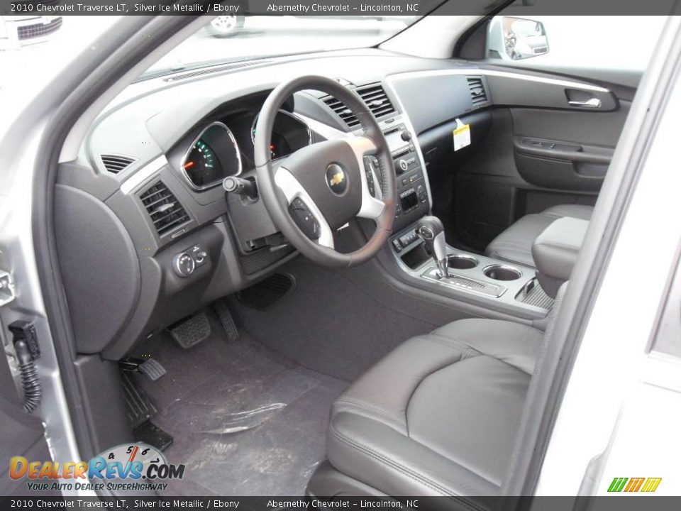 2010 Chevrolet Traverse LT Silver Ice Metallic / Ebony Photo #28