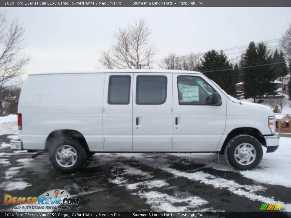 2010 Ford E Series Van E150 Cargo Oxford White / Medium Flint Photo #2