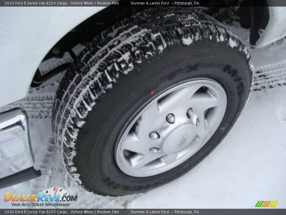 2010 Ford E Series Van E150 Cargo Oxford White / Medium Flint Photo #9