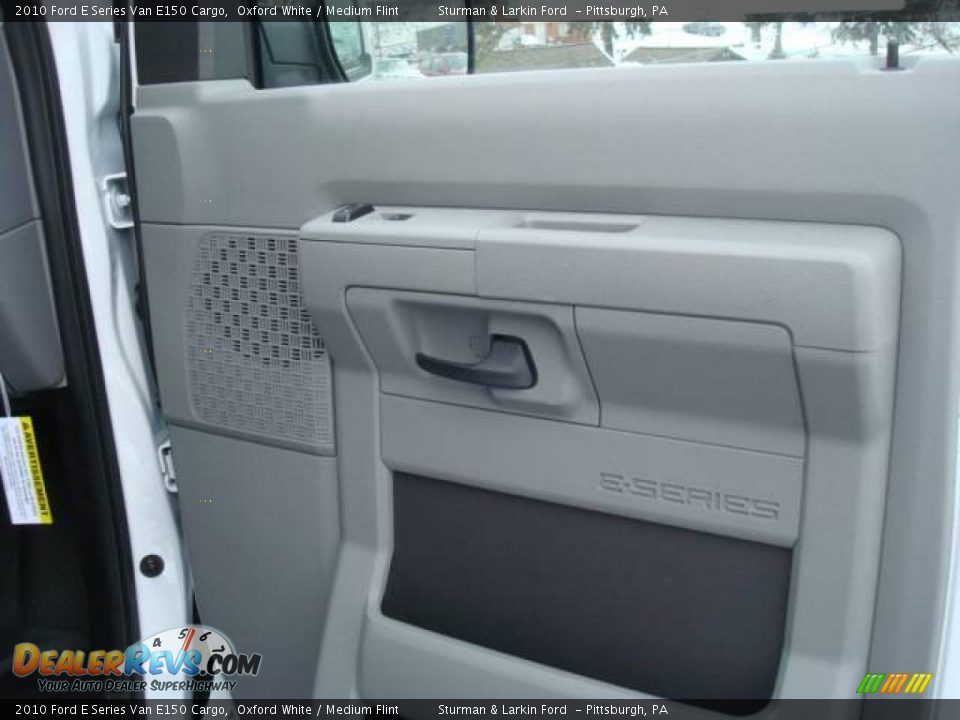 2010 Ford E Series Van E150 Cargo Oxford White / Medium Flint Photo #13