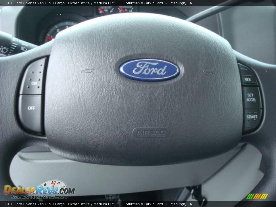 2010 Ford E Series Van E150 Cargo Oxford White / Medium Flint Photo #17