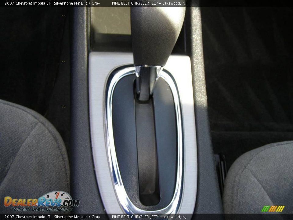 2007 Chevrolet Impala LT Silverstone Metallic / Gray Photo #12