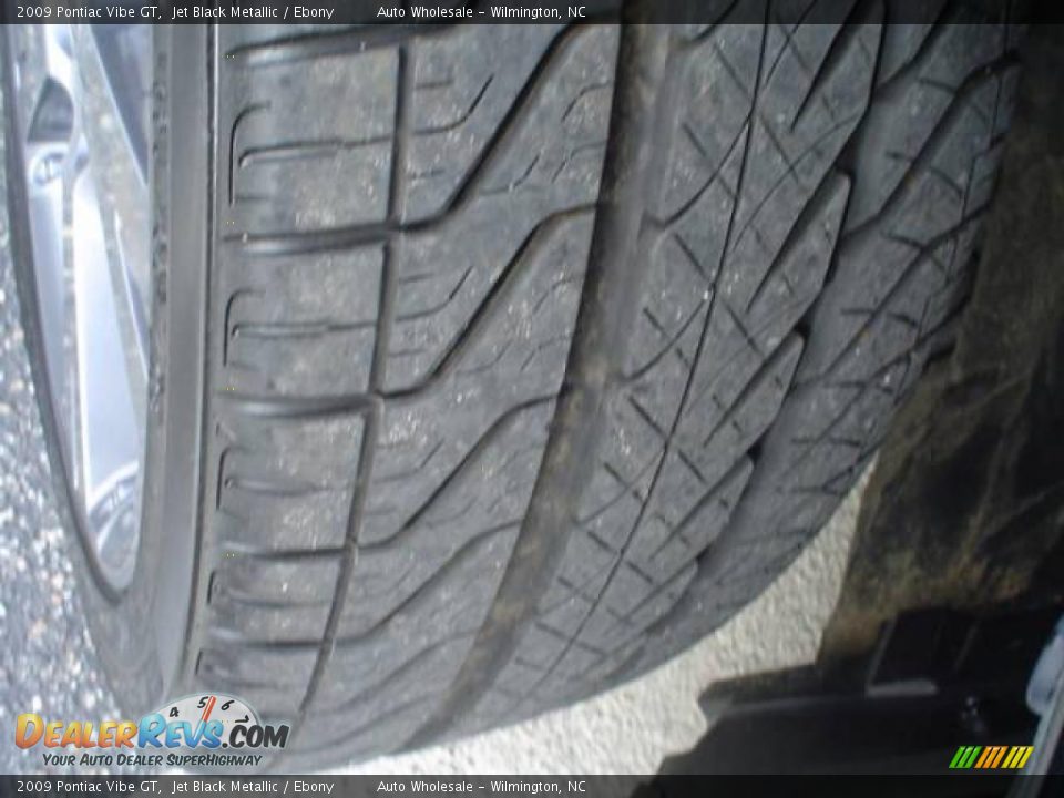 2009 Pontiac Vibe GT Jet Black Metallic / Ebony Photo #5