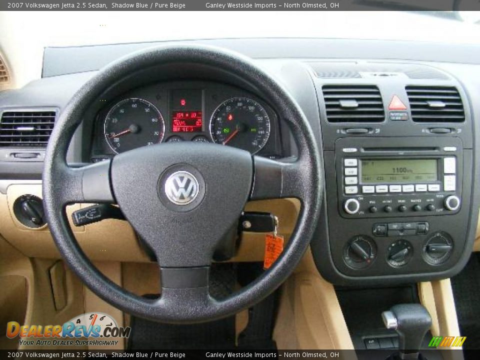 2007 Volkswagen Jetta 2.5 Sedan Shadow Blue / Pure Beige Photo #14