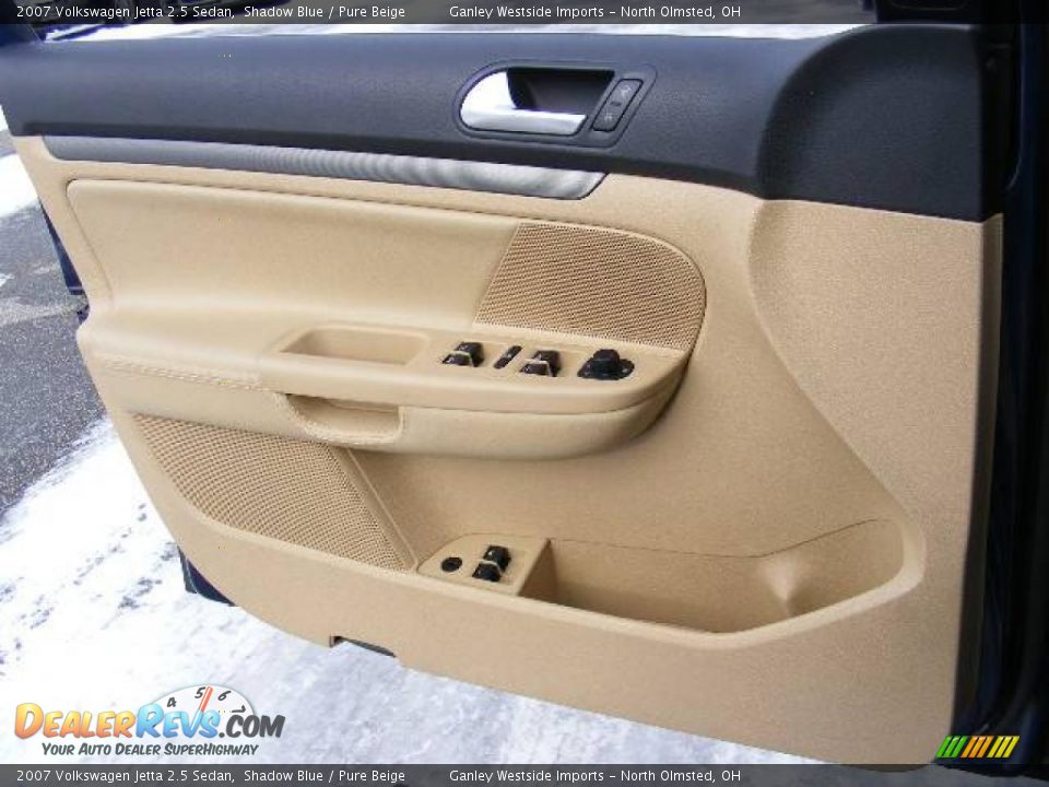 2007 Volkswagen Jetta 2.5 Sedan Shadow Blue / Pure Beige Photo #19