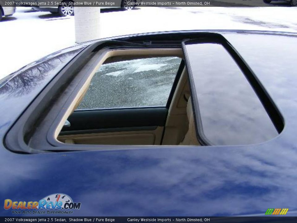 2007 Volkswagen Jetta 2.5 Sedan Shadow Blue / Pure Beige Photo #20