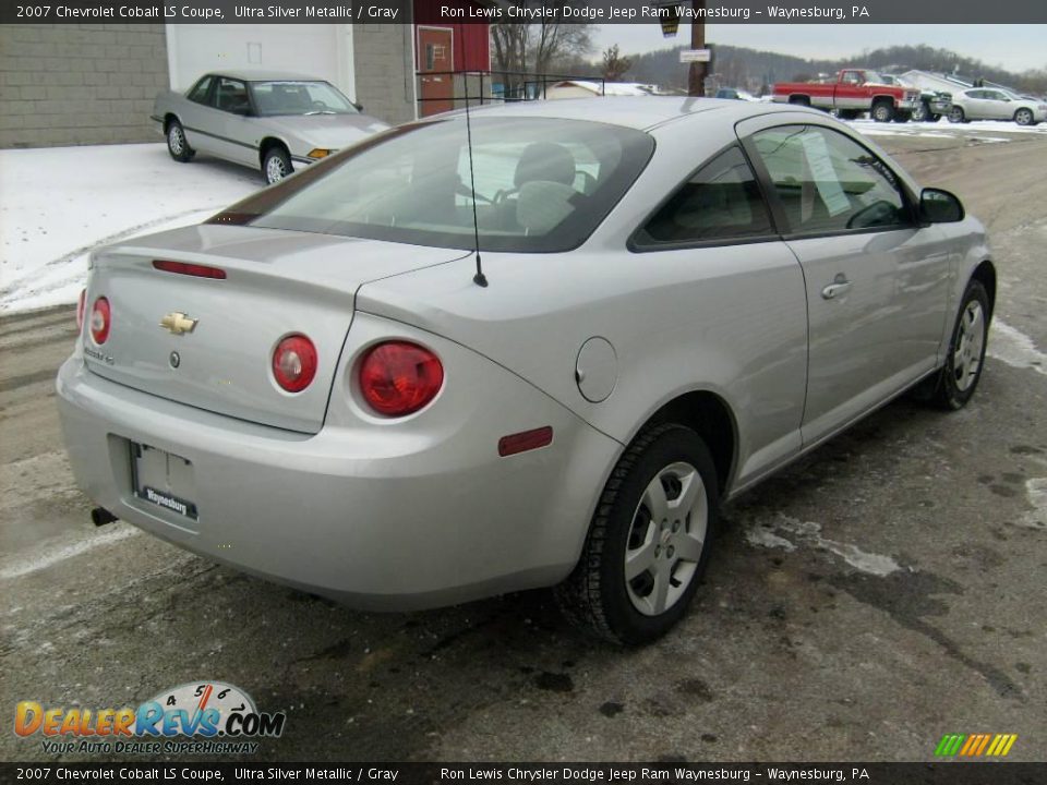 2007 Chevrolet Cobalt LS Coupe Ultra Silver Metallic / Gray Photo #5