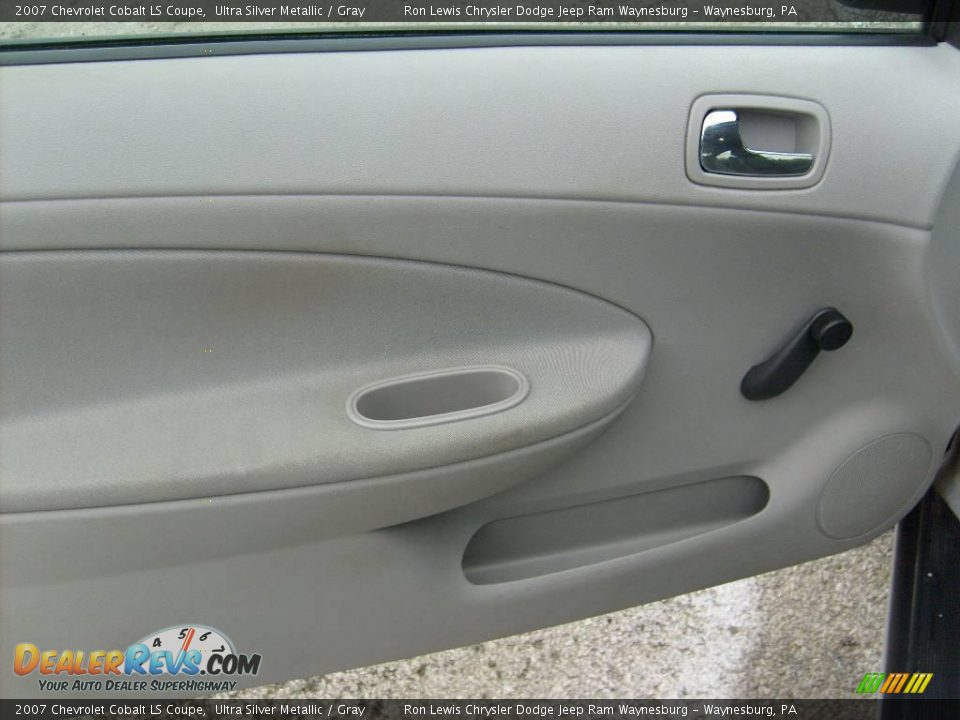 2007 Chevrolet Cobalt LS Coupe Ultra Silver Metallic / Gray Photo #11
