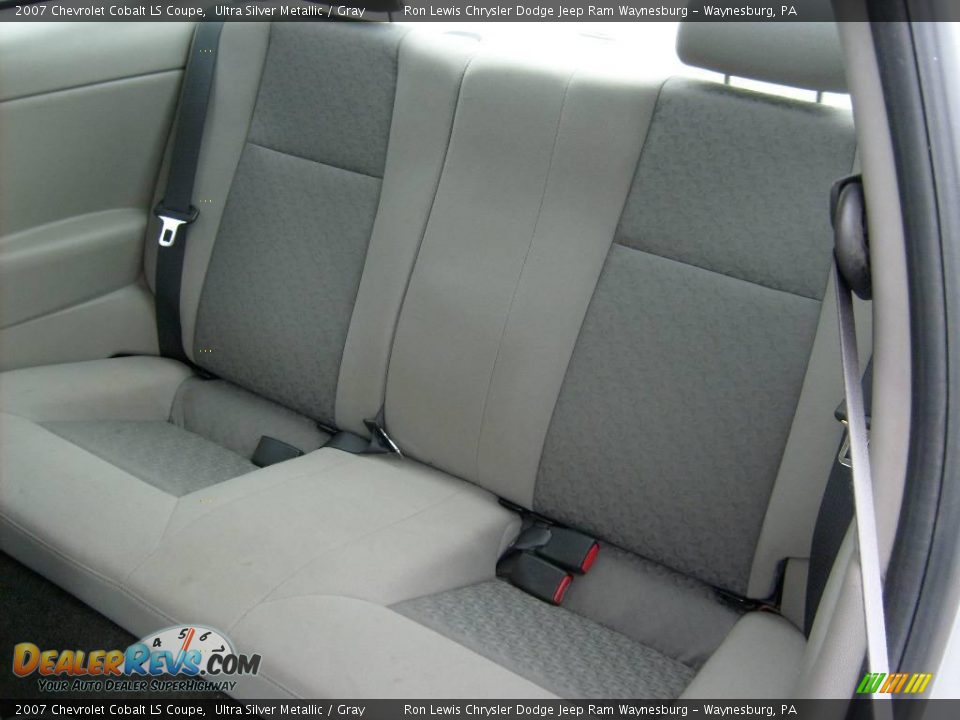 2007 Chevrolet Cobalt LS Coupe Ultra Silver Metallic / Gray Photo #12