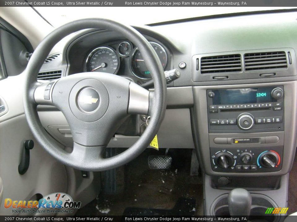 2007 Chevrolet Cobalt LS Coupe Ultra Silver Metallic / Gray Photo #16