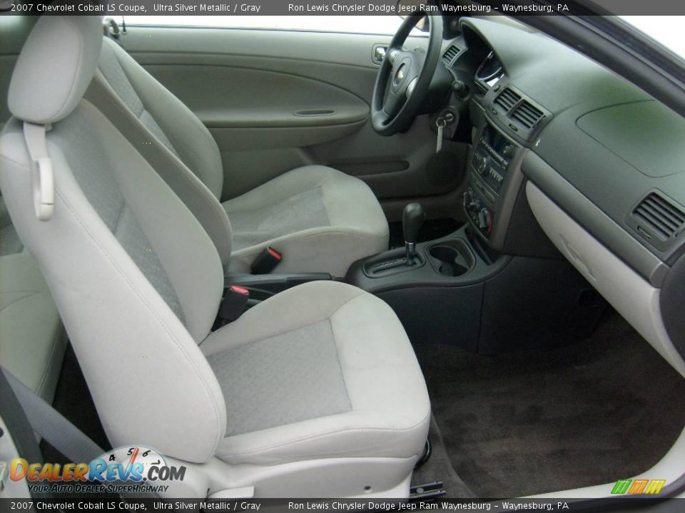 2007 Chevrolet Cobalt LS Coupe Ultra Silver Metallic / Gray Photo #17