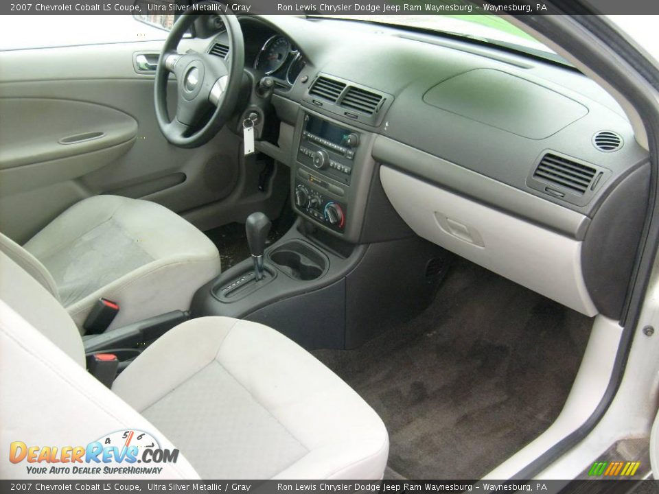 2007 Chevrolet Cobalt LS Coupe Ultra Silver Metallic / Gray Photo #18