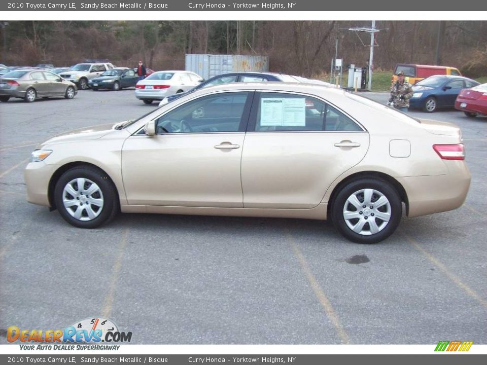 Sandy Beach Metallic 2010 Toyota Camry LE Photo #19