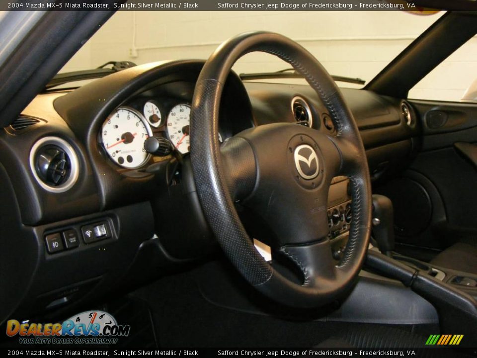 2004 Mazda MX-5 Miata Roadster Sunlight Silver Metallic / Black Photo #10