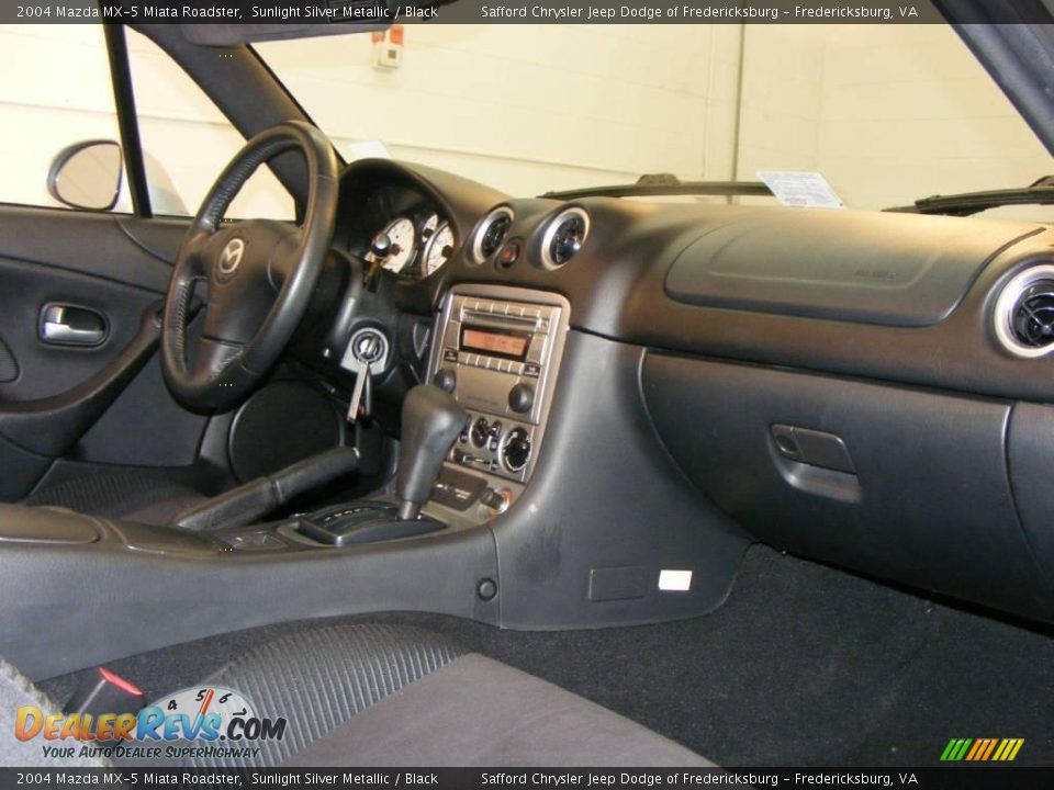 2004 Mazda MX-5 Miata Roadster Sunlight Silver Metallic / Black Photo #13