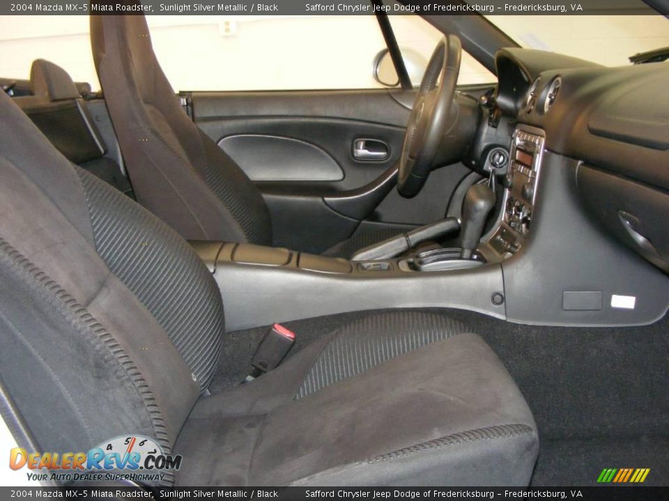 2004 Mazda MX-5 Miata Roadster Sunlight Silver Metallic / Black Photo #15
