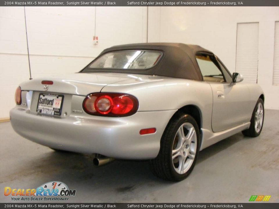 2004 Mazda MX-5 Miata Roadster Sunlight Silver Metallic / Black Photo #20