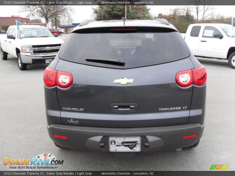 2010 Chevrolet Traverse LT Cyber Gray Metallic / Light Gray Photo #3