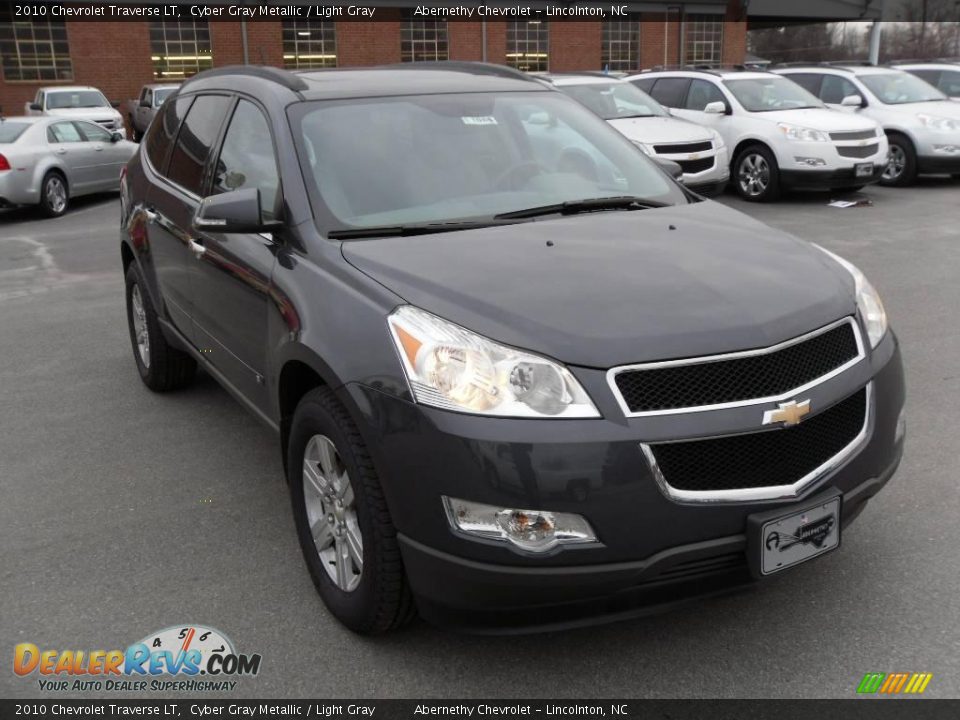 2010 Chevrolet Traverse LT Cyber Gray Metallic / Light Gray Photo #5