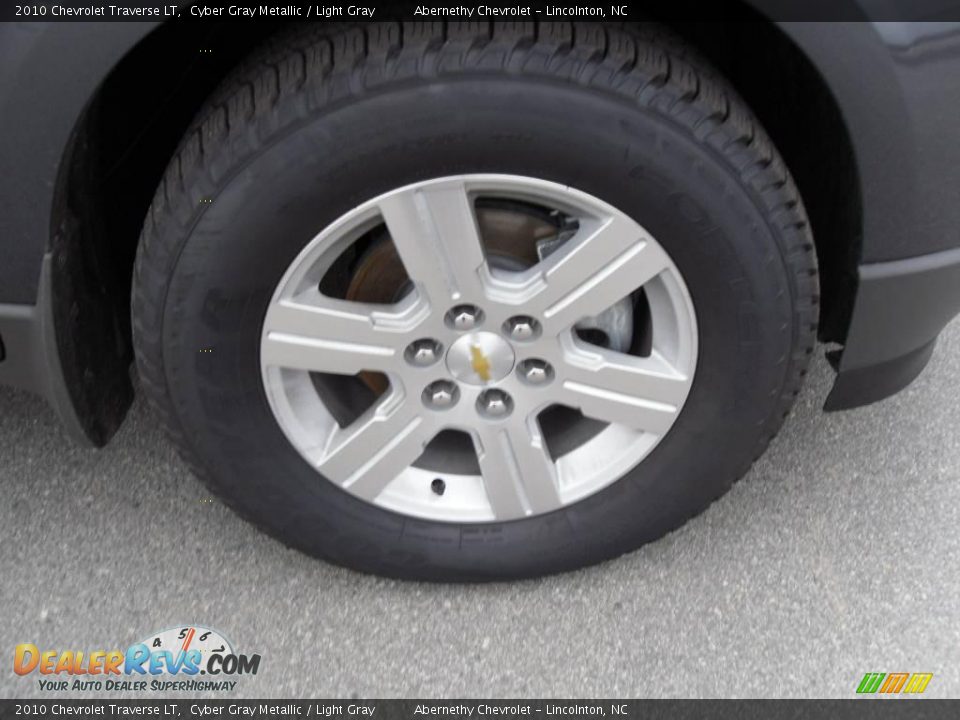 2010 Chevrolet Traverse LT Cyber Gray Metallic / Light Gray Photo #17