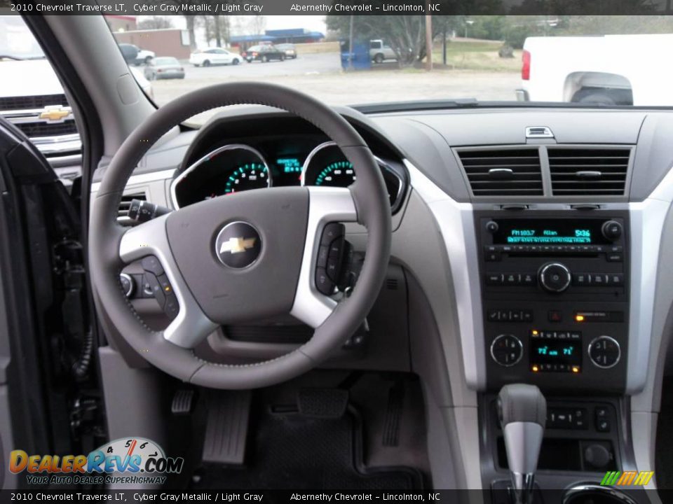 2010 Chevrolet Traverse LT Cyber Gray Metallic / Light Gray Photo #21