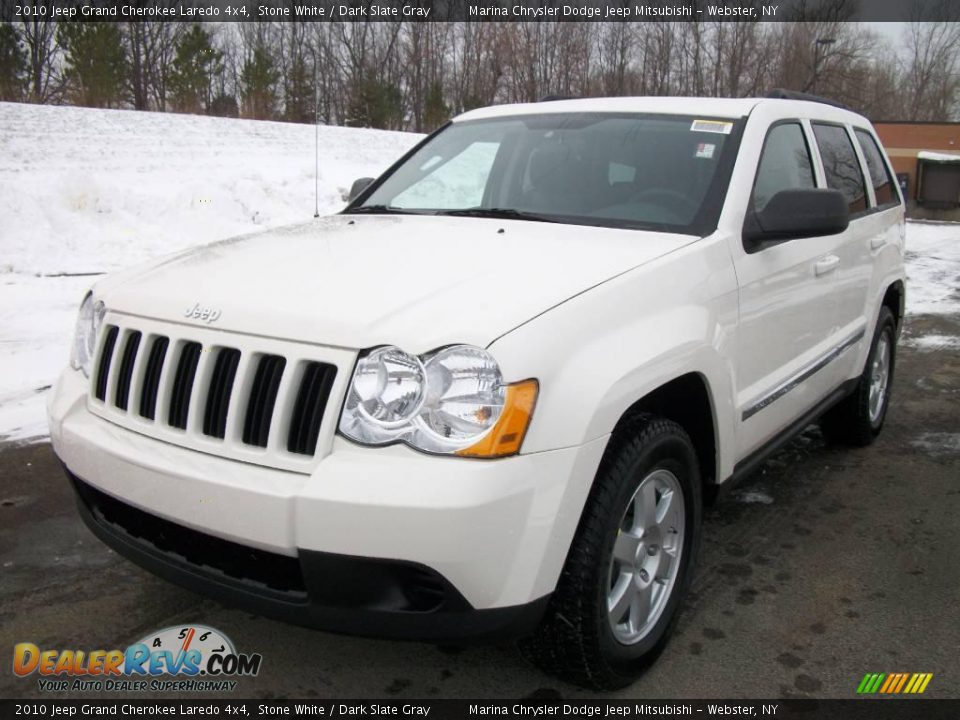 2010 Jeep Grand Cherokee Laredo 4x4 Stone White / Dark Slate Gray Photo #1