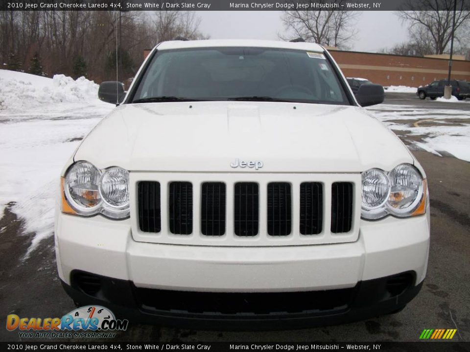 2010 Jeep Grand Cherokee Laredo 4x4 Stone White / Dark Slate Gray Photo #8