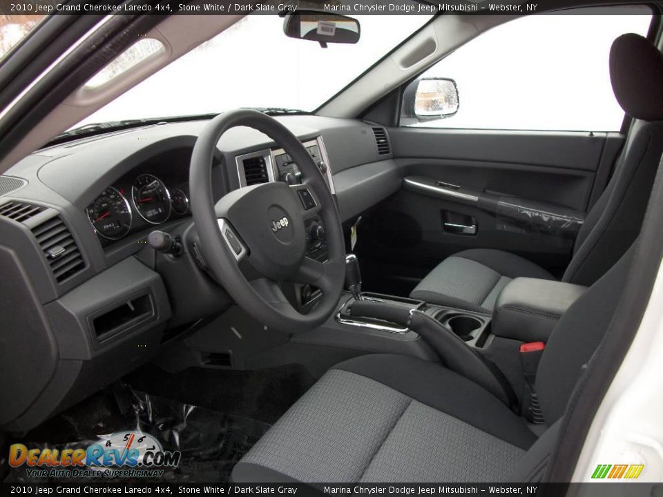 2010 Jeep Grand Cherokee Laredo 4x4 Stone White / Dark Slate Gray Photo #10