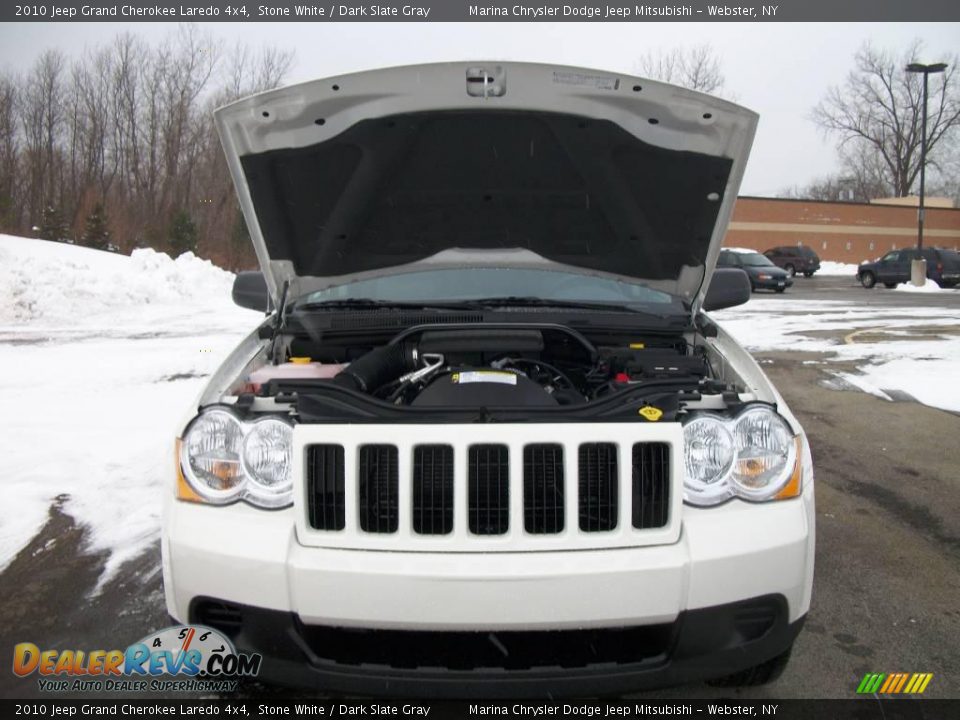 2010 Jeep Grand Cherokee Laredo 4x4 Stone White / Dark Slate Gray Photo #20