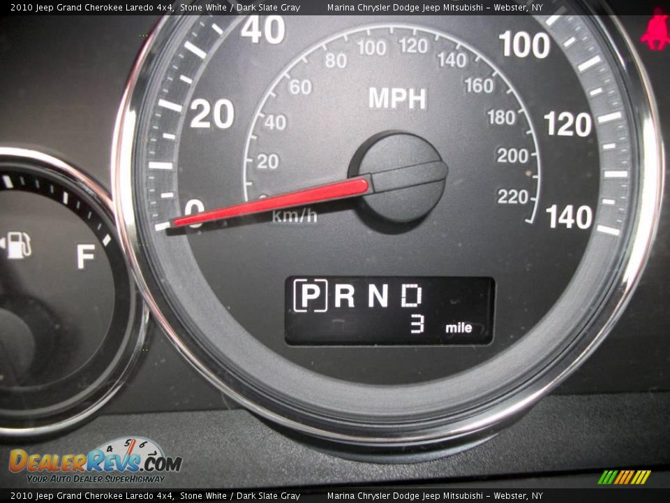 2010 Jeep Grand Cherokee Laredo 4x4 Stone White / Dark Slate Gray Photo #26
