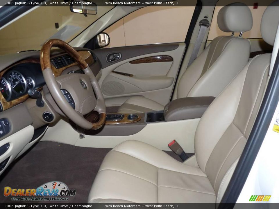2006 Jaguar S-Type 3.0 White Onyx / Champagne Photo #17