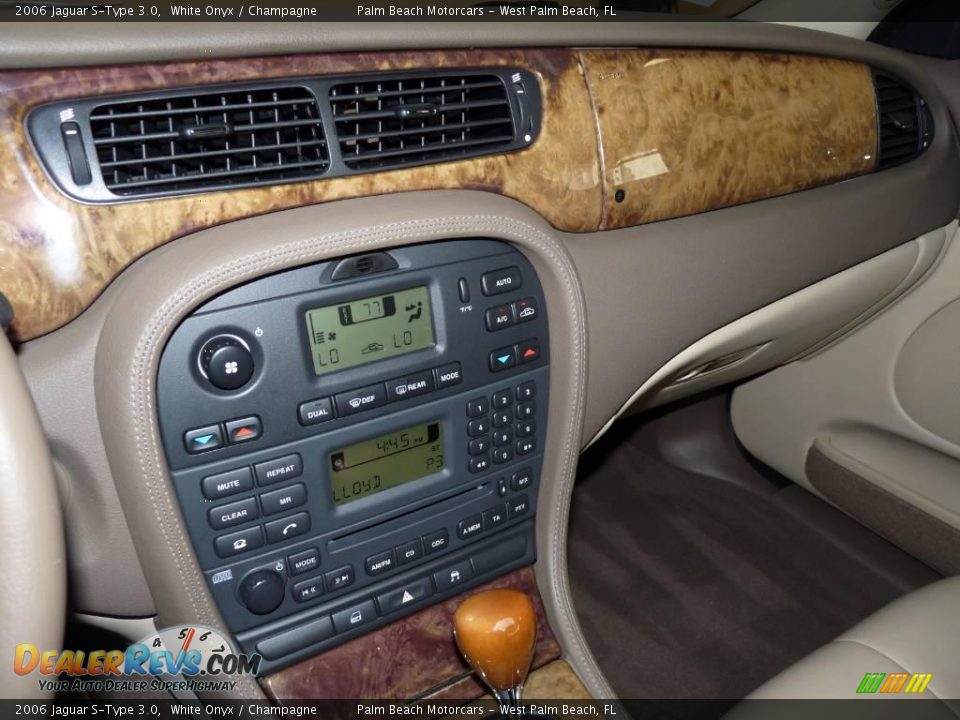 2006 Jaguar S-Type 3.0 White Onyx / Champagne Photo #30
