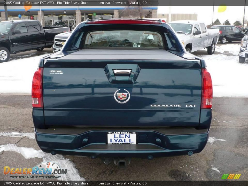 2005 Cadillac Escalade EXT AWD Rip Tide Blue / Shale Photo #5