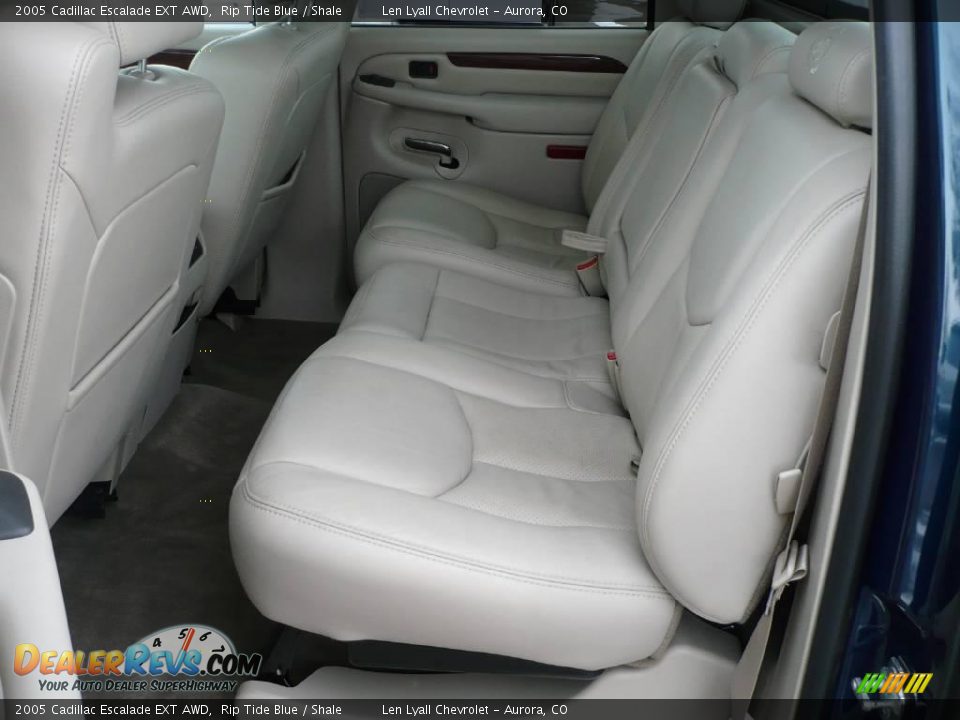 2005 Cadillac Escalade EXT AWD Rip Tide Blue / Shale Photo #12
