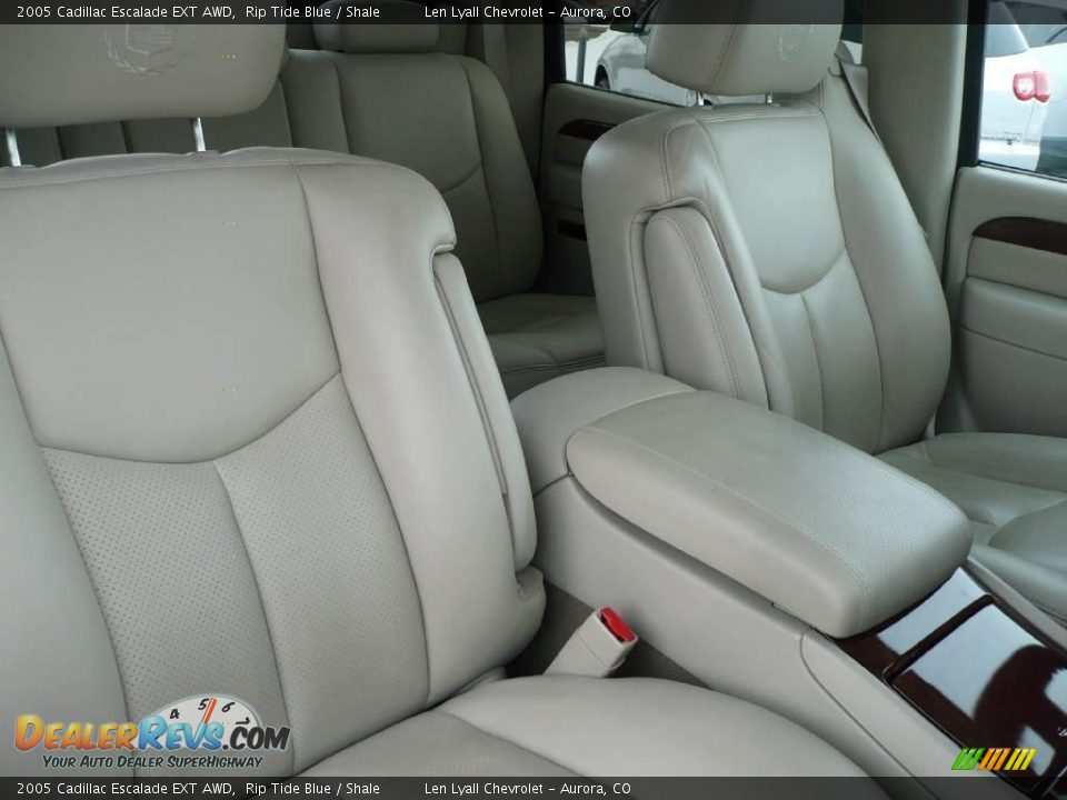 2005 Cadillac Escalade EXT AWD Rip Tide Blue / Shale Photo #16