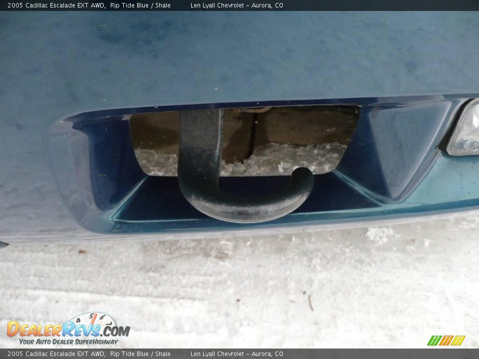 2005 Cadillac Escalade EXT AWD Rip Tide Blue / Shale Photo #21