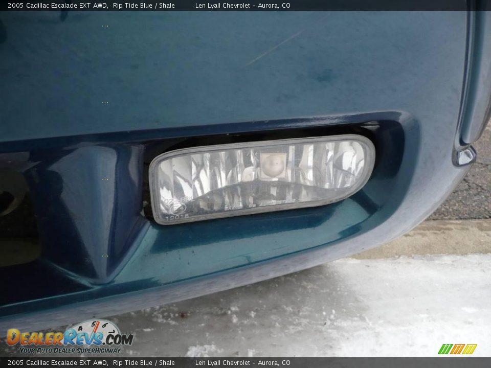 2005 Cadillac Escalade EXT AWD Rip Tide Blue / Shale Photo #22