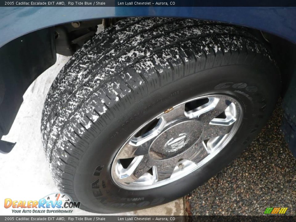 2005 Cadillac Escalade EXT AWD Rip Tide Blue / Shale Photo #23