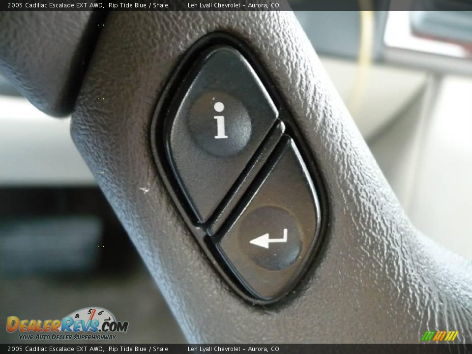 2005 Cadillac Escalade EXT AWD Rip Tide Blue / Shale Photo #29