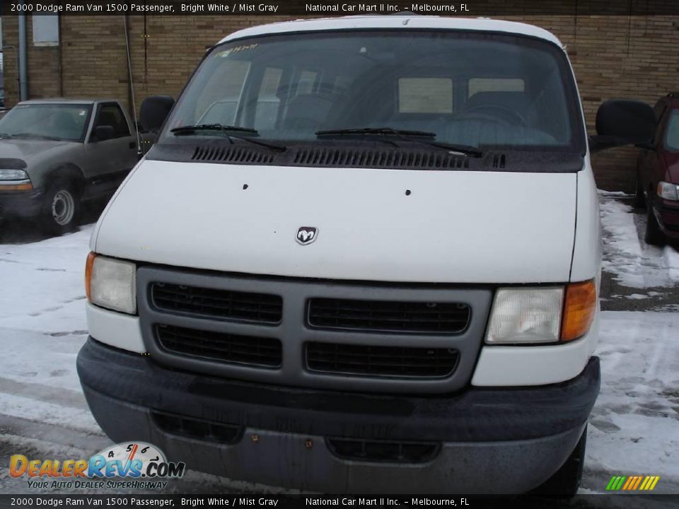 2000 Dodge Ram Van 1500 Passenger Bright White / Mist Gray Photo #2
