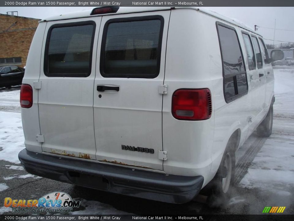 2000 Dodge Ram Van 1500 Passenger Bright White / Mist Gray Photo #5