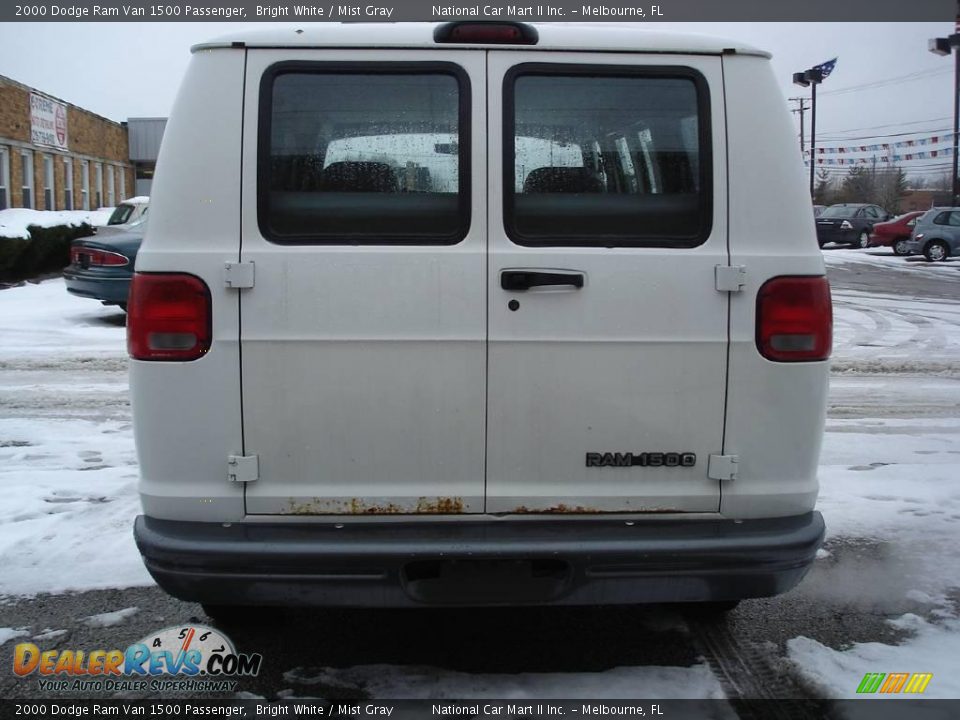 2000 Dodge Ram Van 1500 Passenger Bright White / Mist Gray Photo #6