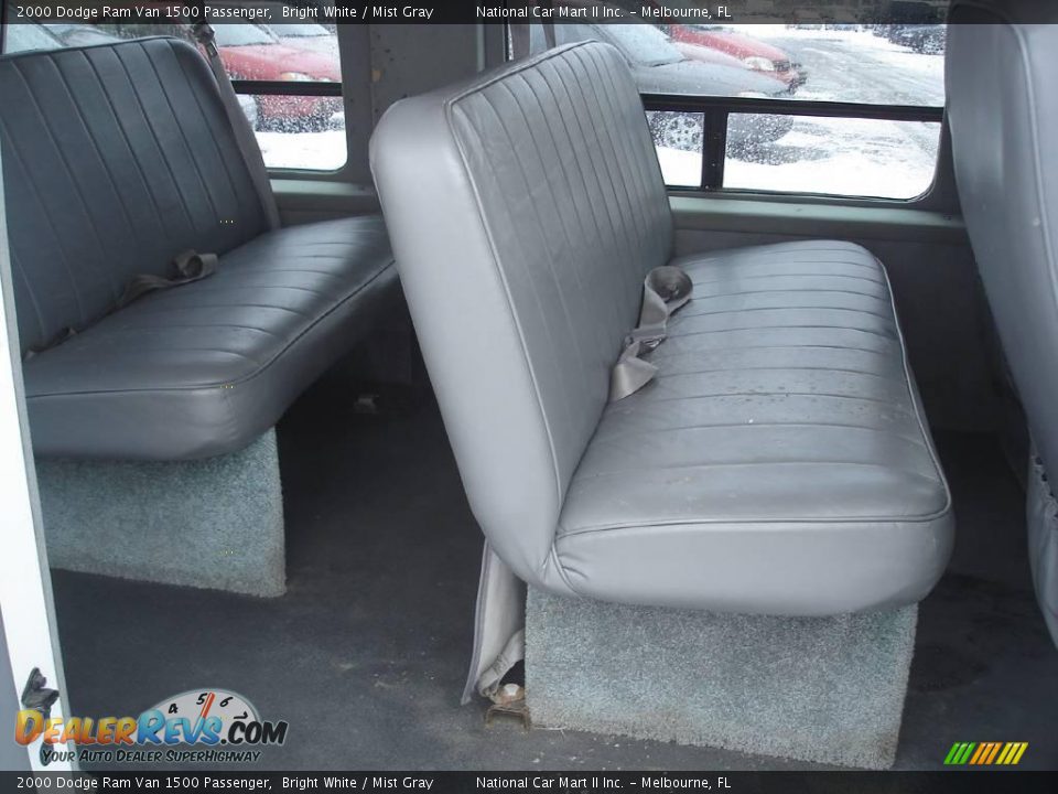 2000 Dodge Ram Van 1500 Passenger Bright White / Mist Gray Photo #21