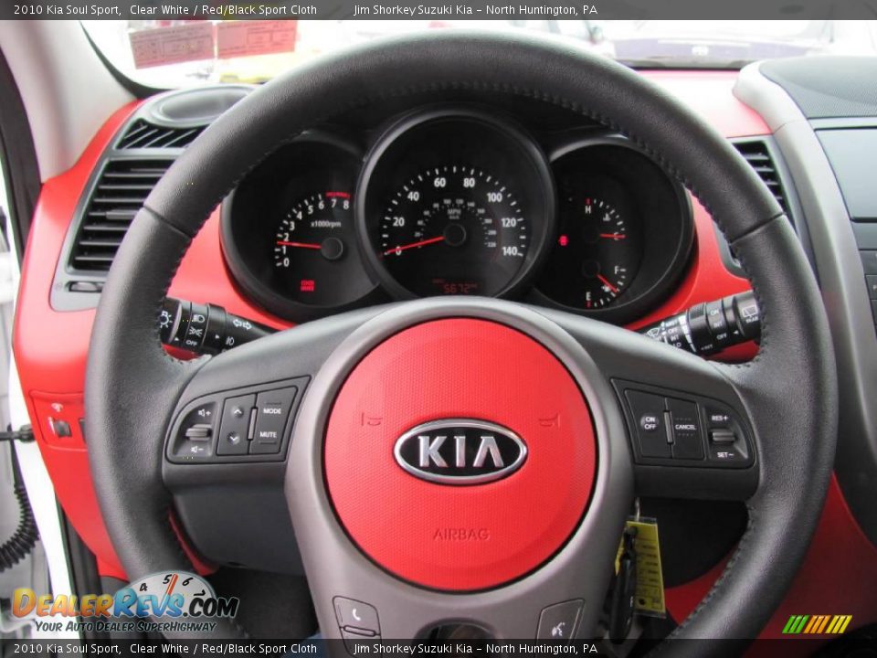 2010 Kia Soul Sport Clear White / Red/Black Sport Cloth Photo #11