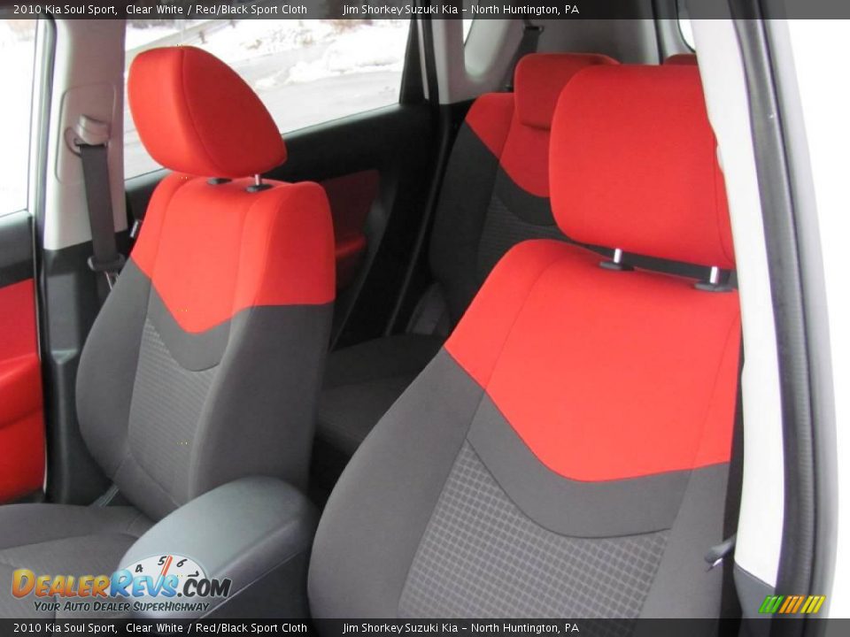2010 Kia Soul Sport Clear White / Red/Black Sport Cloth Photo #14