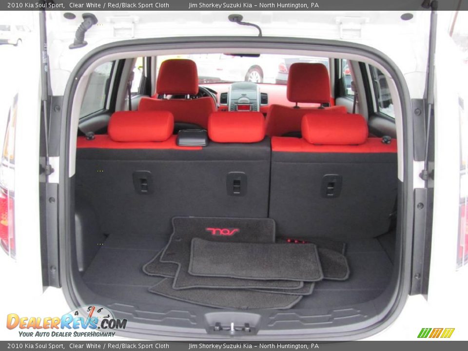 2010 Kia Soul Sport Clear White / Red/Black Sport Cloth Photo #18
