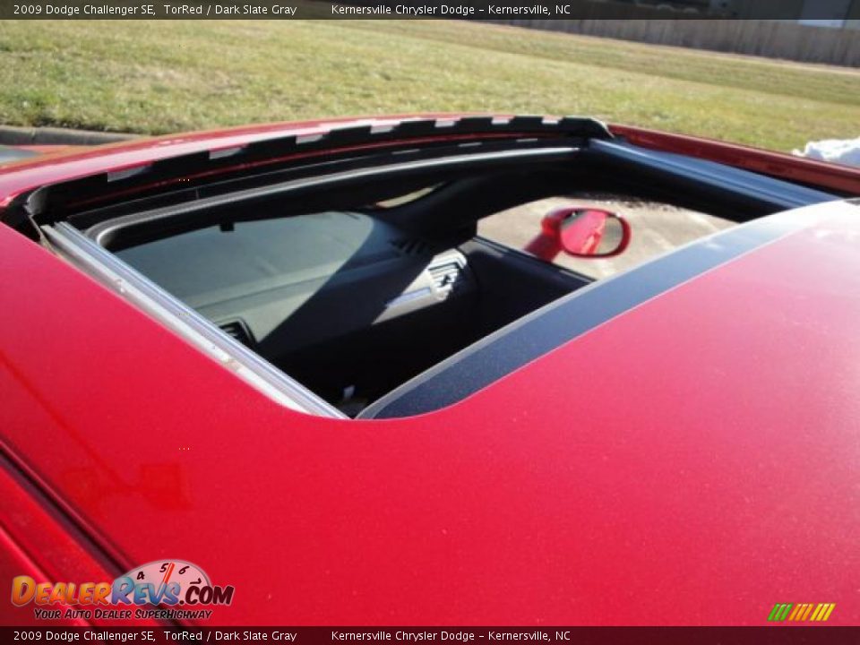 2009 Dodge Challenger SE TorRed / Dark Slate Gray Photo #8