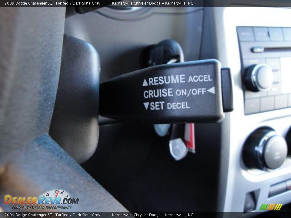 2009 Dodge Challenger SE TorRed / Dark Slate Gray Photo #18