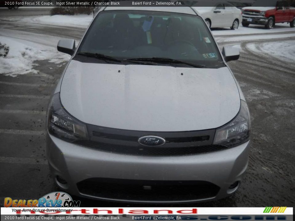 2010 Ford Focus SE Coupe Ingot Silver Metallic / Charcoal Black Photo #3