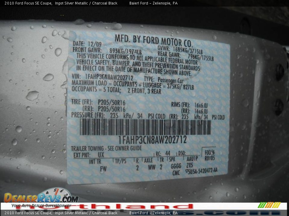 2010 Ford Focus SE Coupe Ingot Silver Metallic / Charcoal Black Photo #12